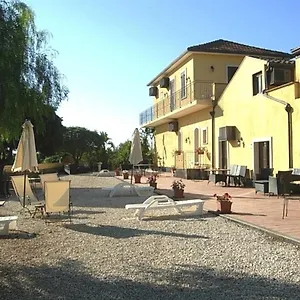 Oasi Del Fiumefreddo Farm stay